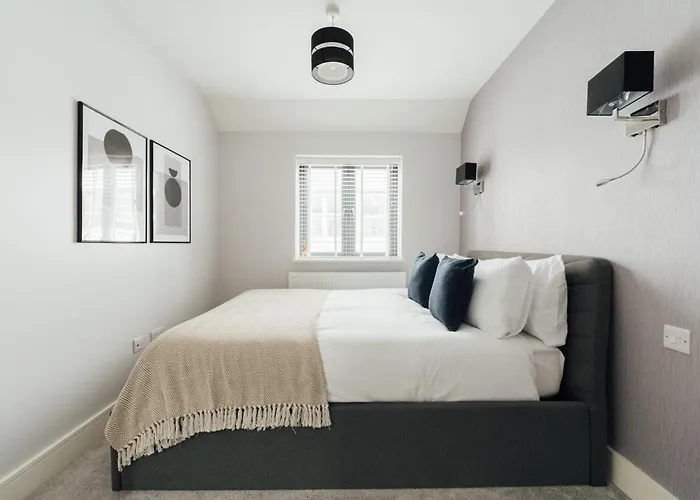 Inviting 2 Bedroom House In Dorking
