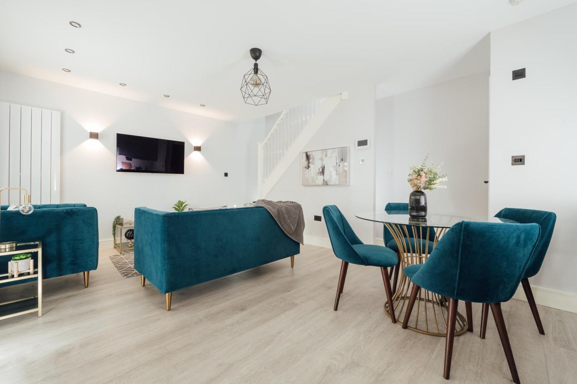 Inviting 2 Bedroom House In